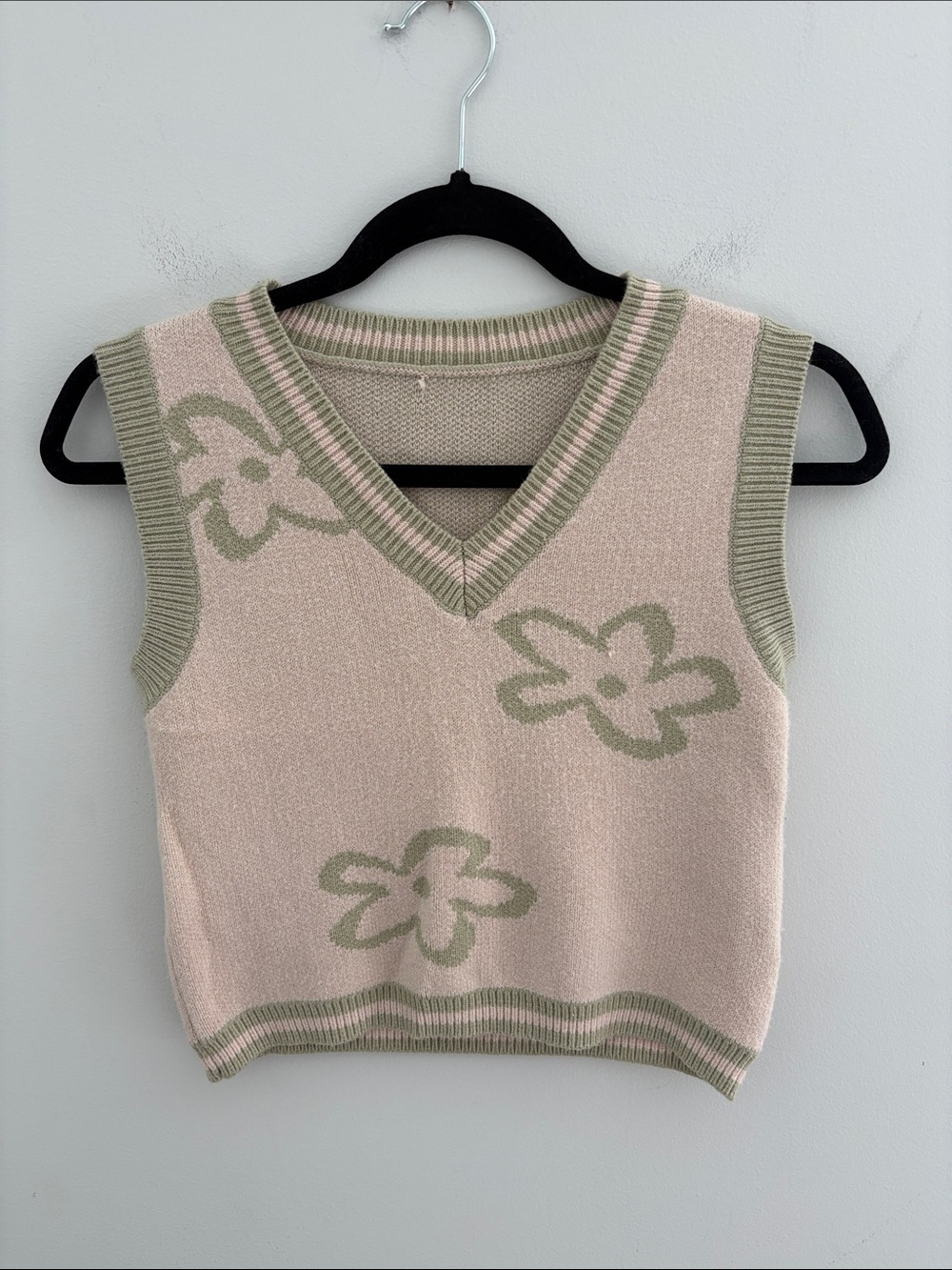 Floral Knit V-Neck Sweater Vest - Cream and Sage Size 6